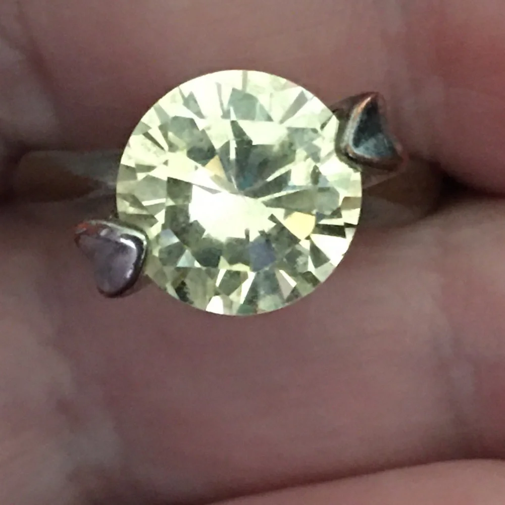 Vintage 12mm 6 ct lemon cz ring heart setting